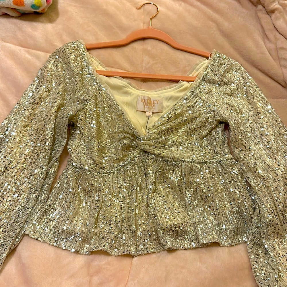Nicolette Sequin Front Twist Blouse